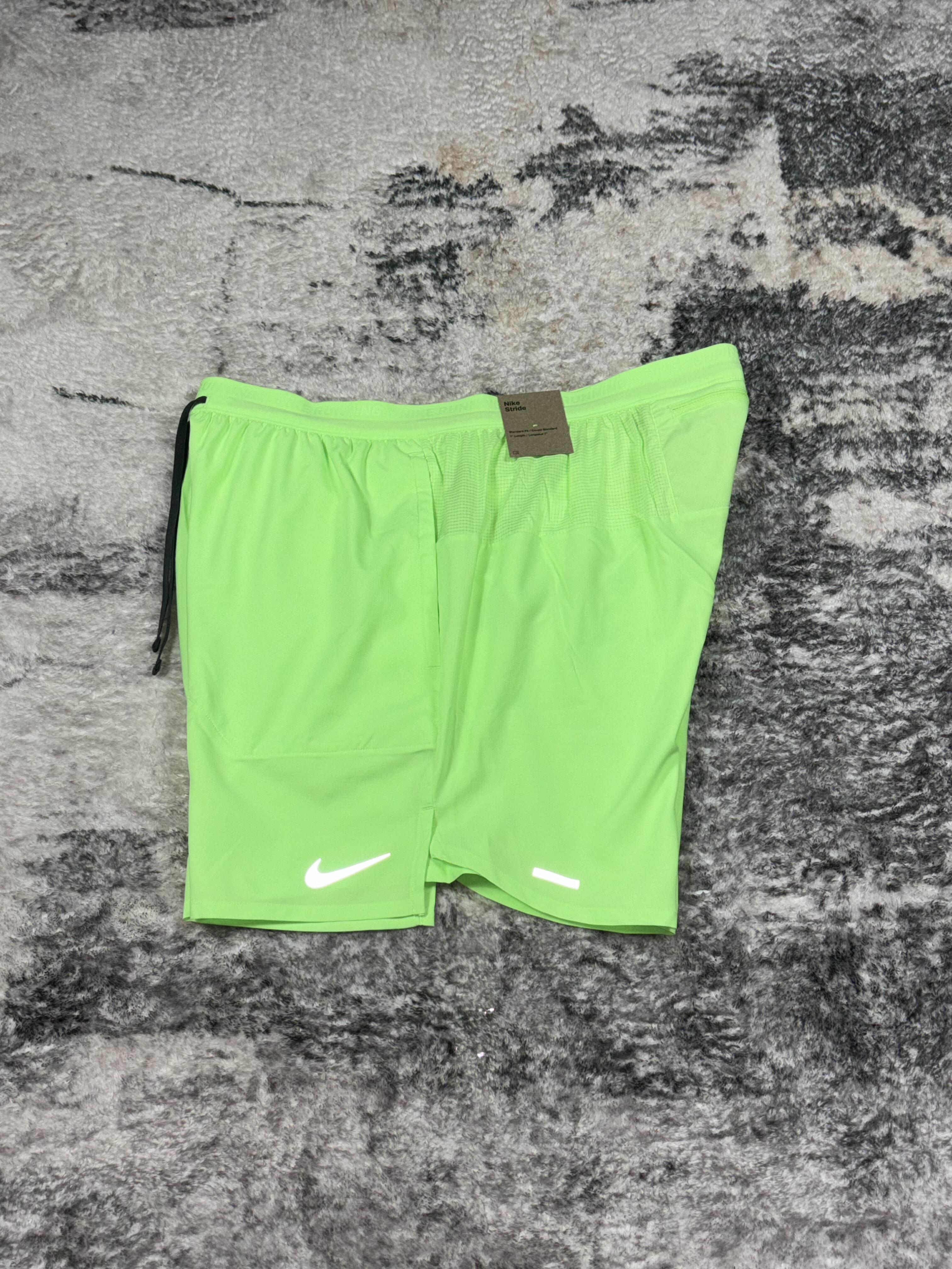 Nike flex stride 2.0 ghost green