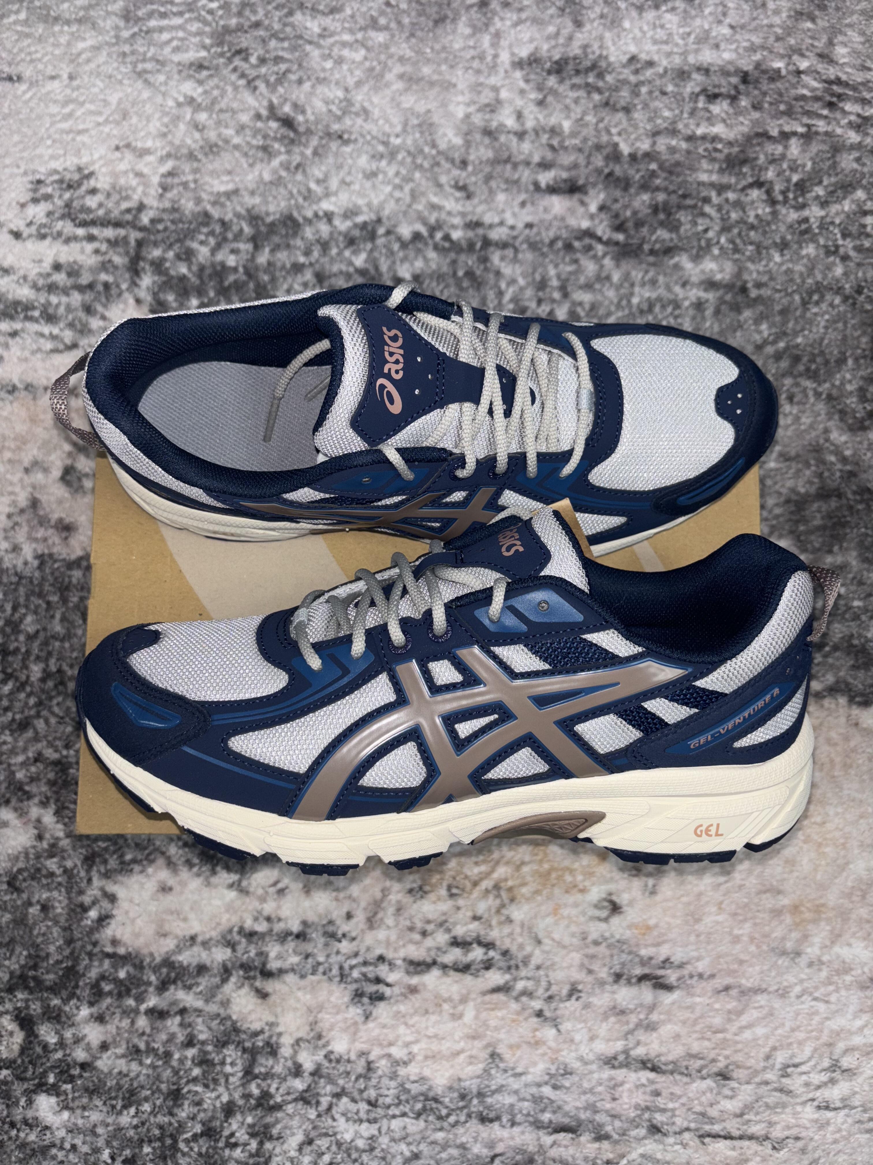 Asics gel venture 6 oyster/navy