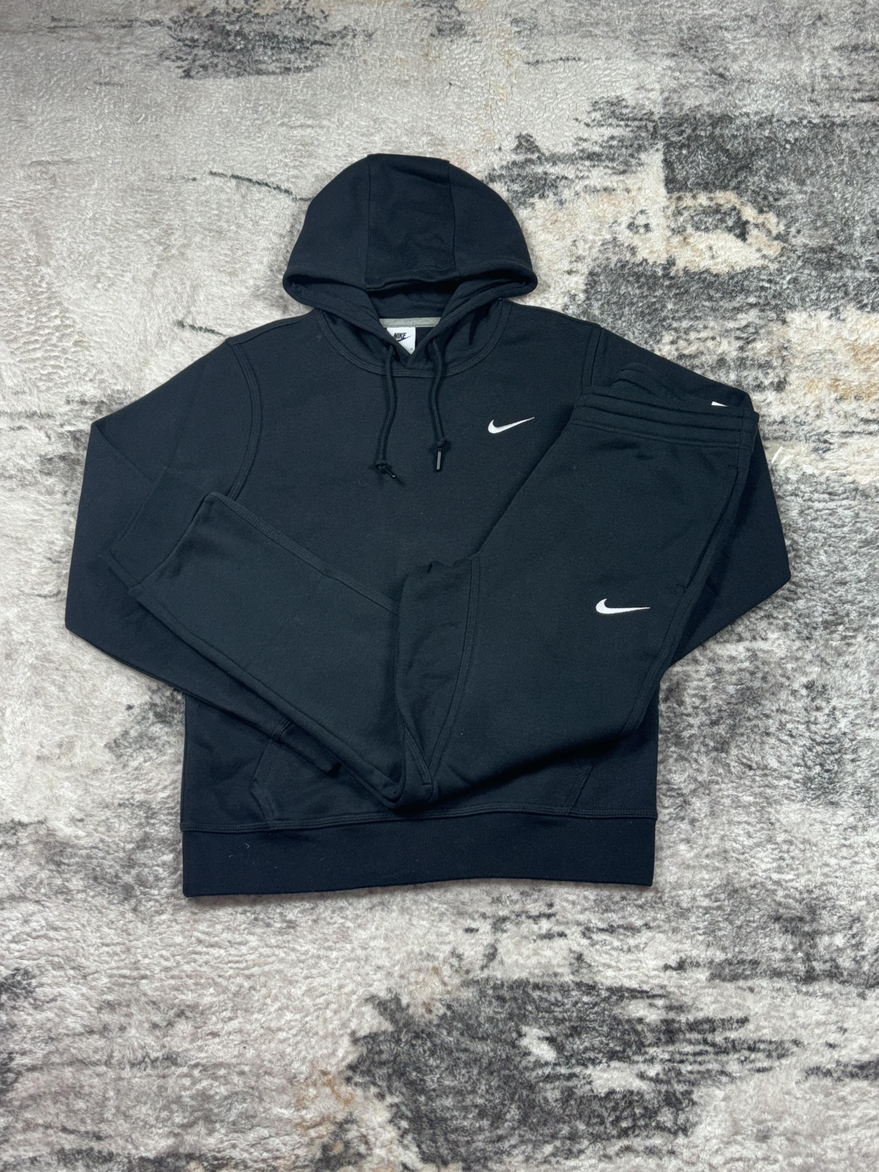 Nike club fleece black