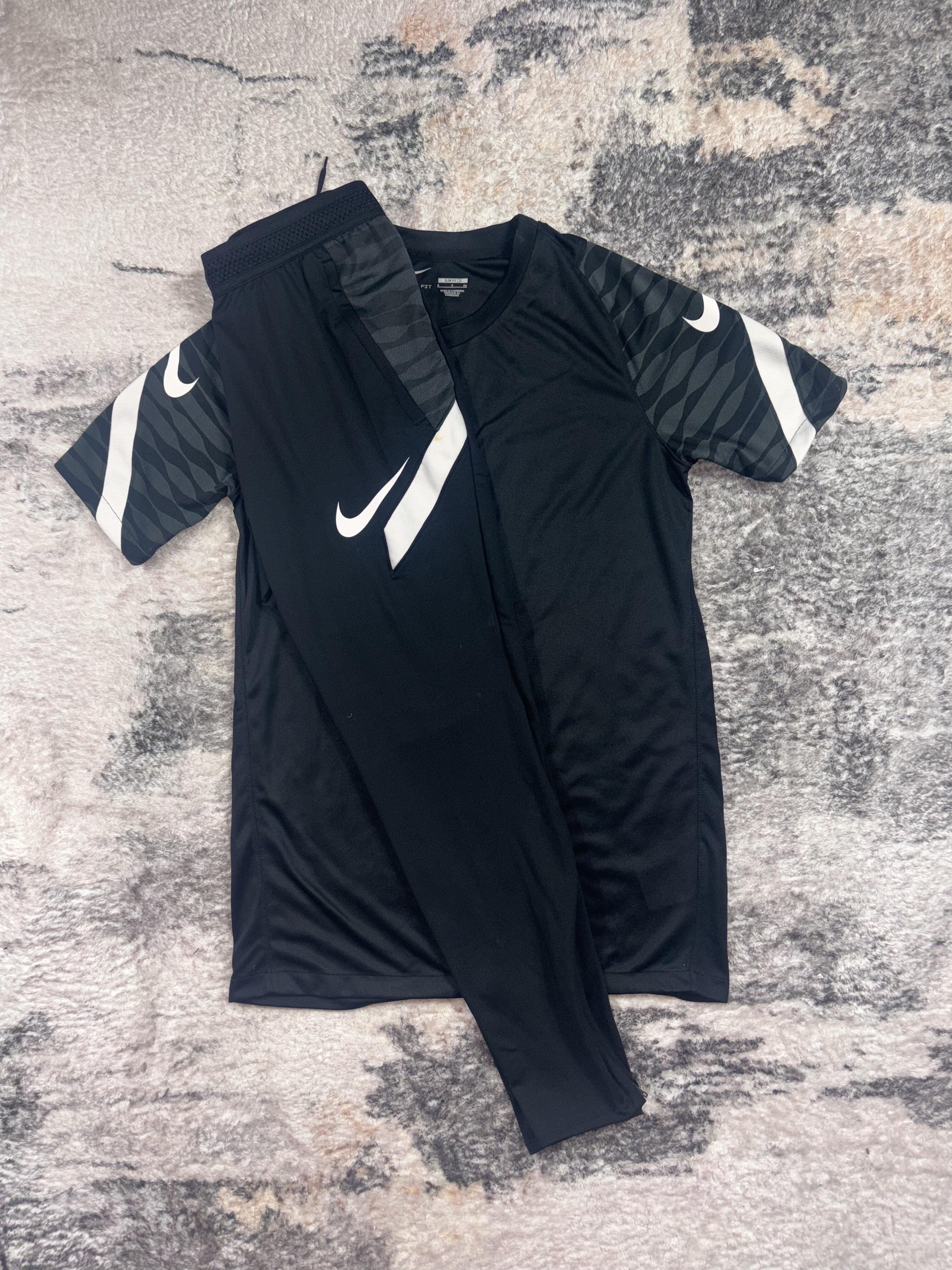 Nike strike set
