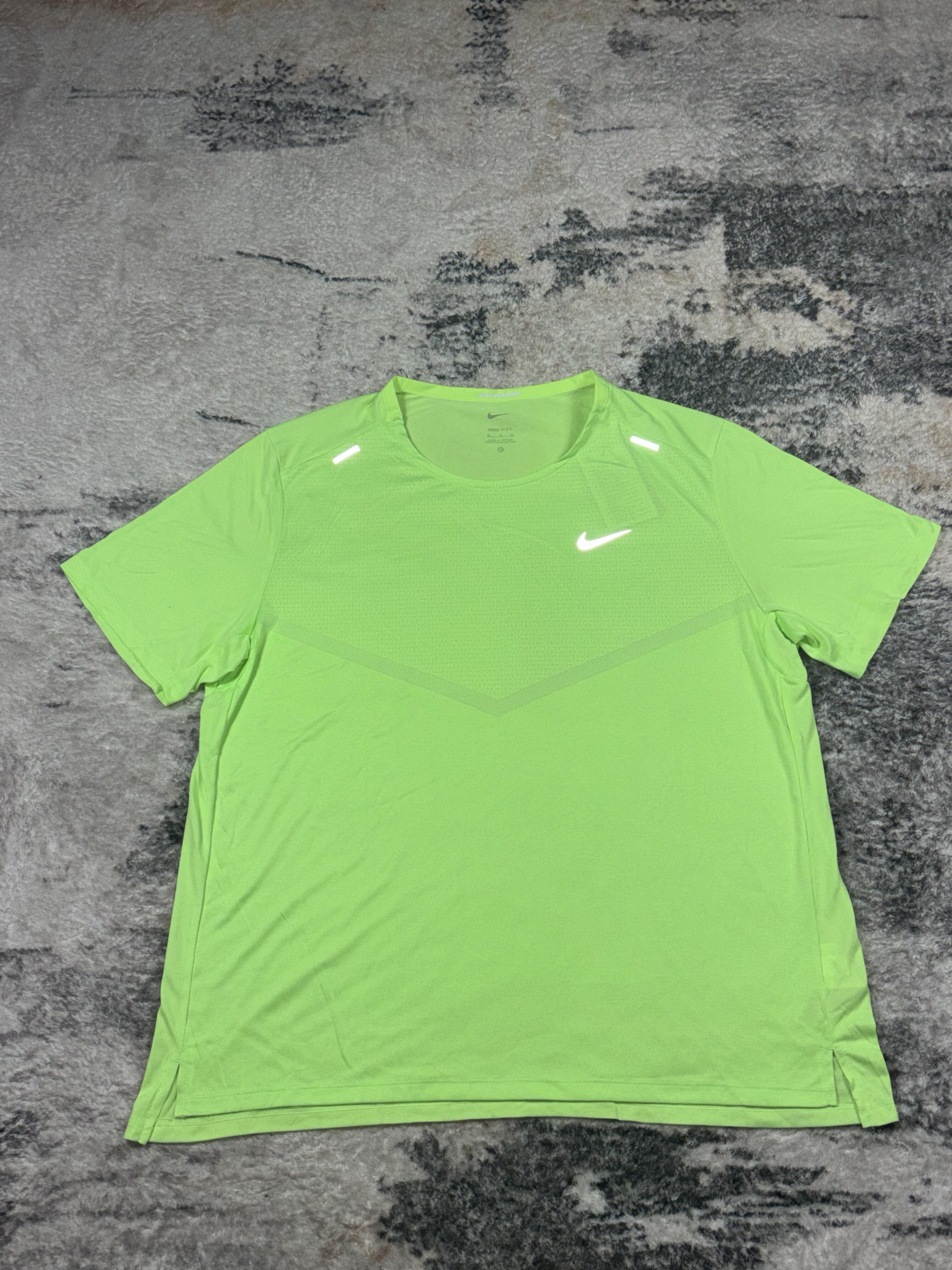 Nike rise 365 volt