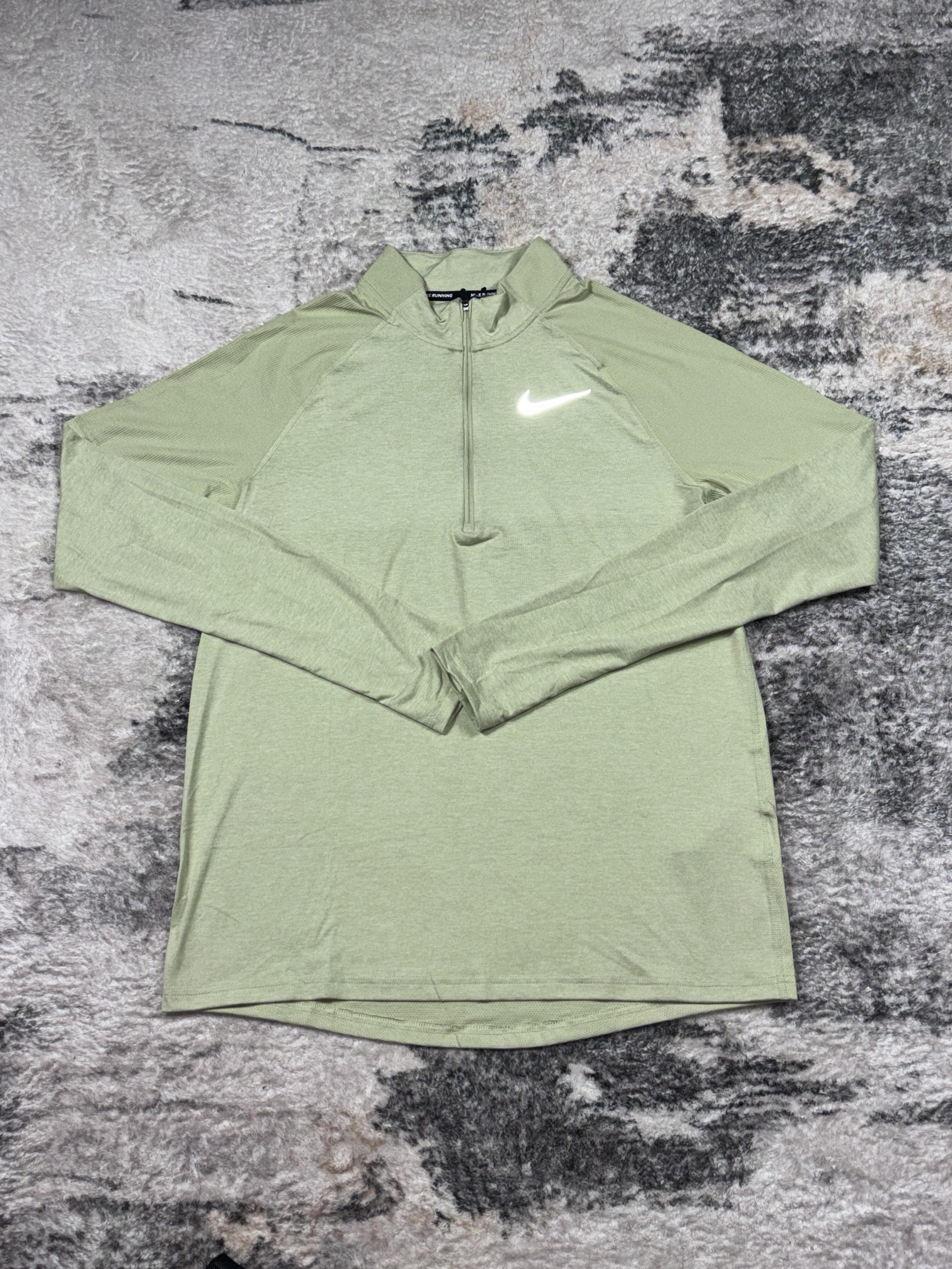 Nike element olive aura